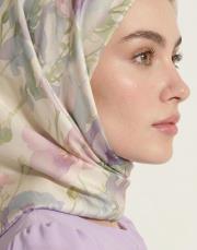 şuheda hatun’un tercihi petunya %100 twill ipek eşarp pembe 7
