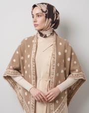 puantiye desenli üçgen şal camel 2