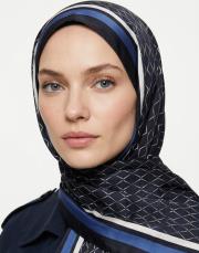 karo monogram twill şal lacivert 3
